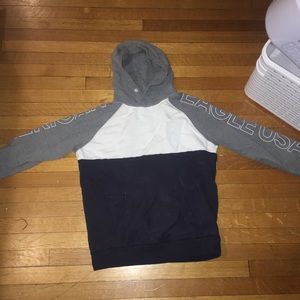 Men’s American eagle sweatshirt.